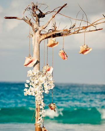 Handmade Elements for Fun Beach Wedding Décor