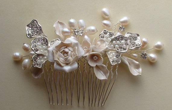 Stunning Hair Combs for the Beach Bride