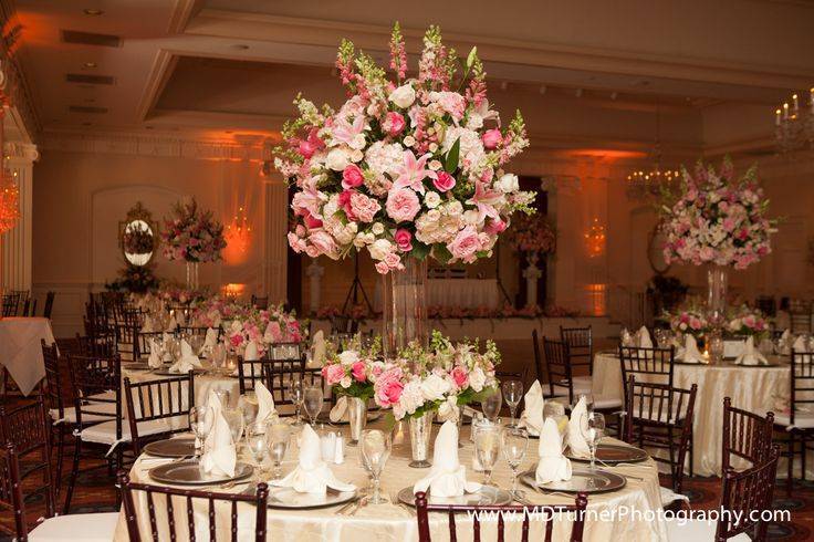 5 Large Centerpiece Ideas for Your Wedding