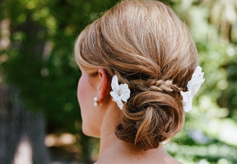 4 Unbelievable Spring Beach Wedding Hairstyles