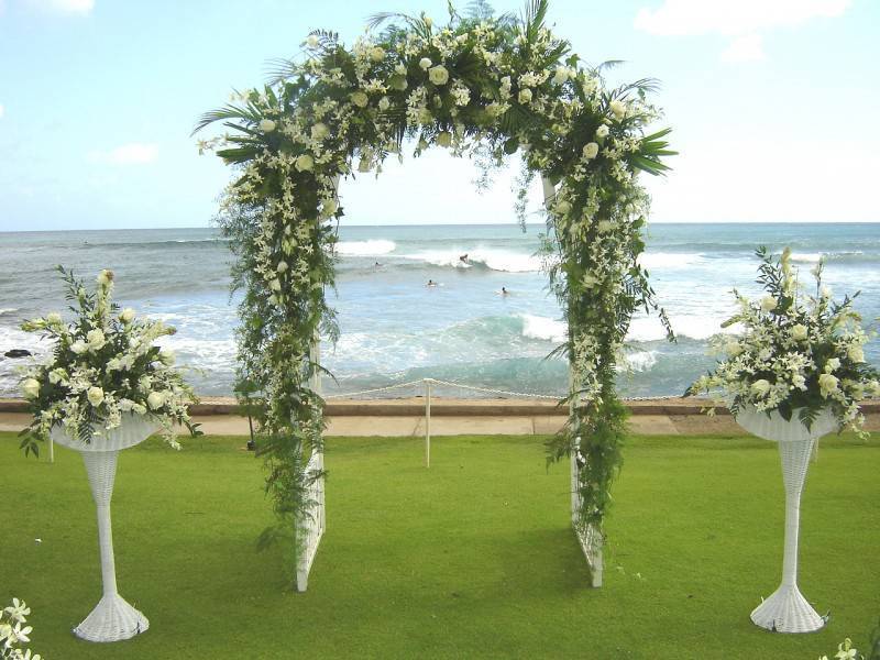 5 Most Beautiful Beach Wedding Arches