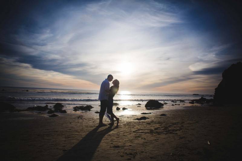 Andrews_Smith_Shed_Light_Photography_TKEngagedBeach3_low