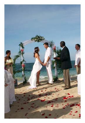 Tips for Feeling Your Best for Your Destination Beach Wedding