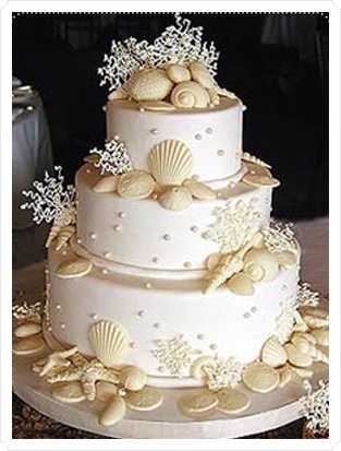 Ivory and Seashell Wedding Cake