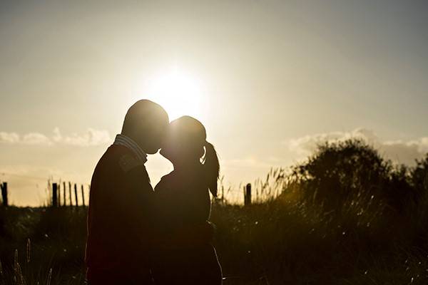 Alpa & Kevin – Beautiful Beachside Engagement