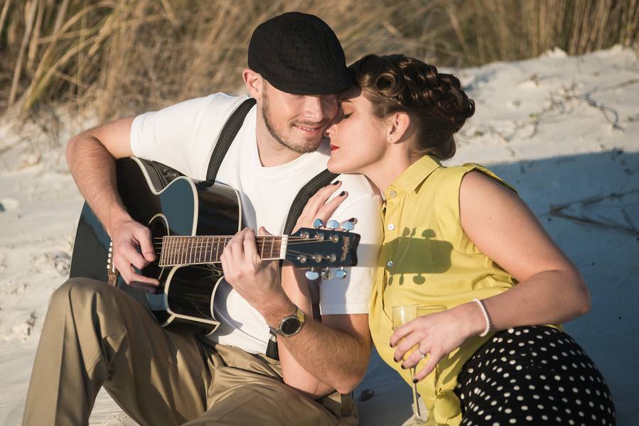 Summer Lovin’ – Engagement Shoot