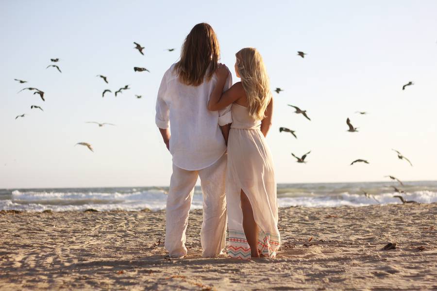 Boho, Birds, & Beach – An Engagement Shoot