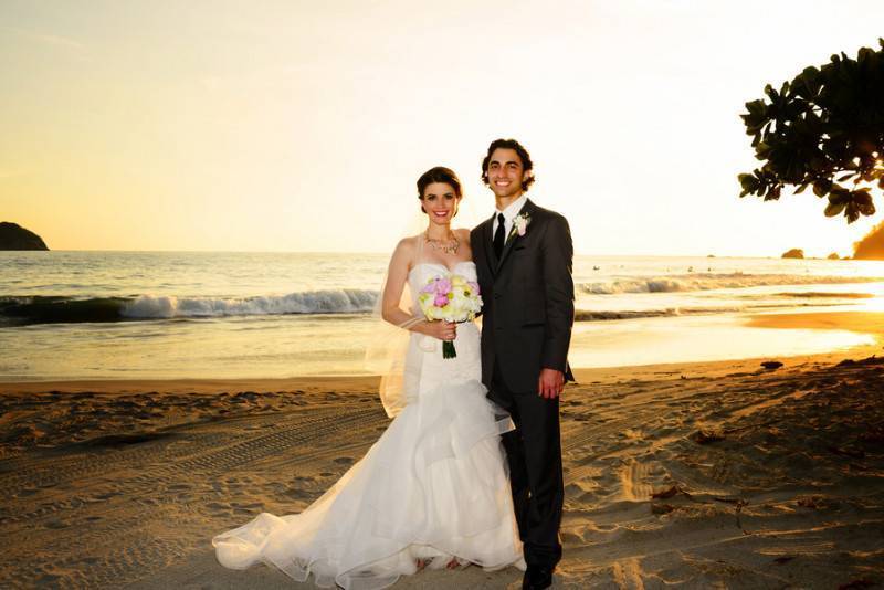 James_Bezalel_FunkyTown_Photography_costaricawedding1302_low