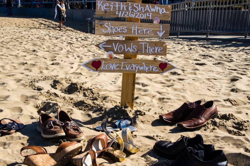 A Windy Virginia Beach Wedding