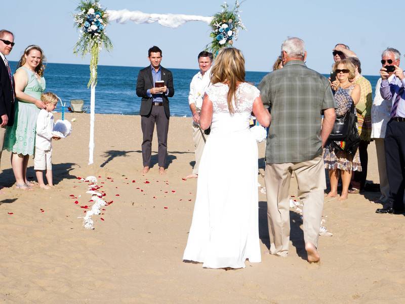 A Windy Virginia Beach Wedding