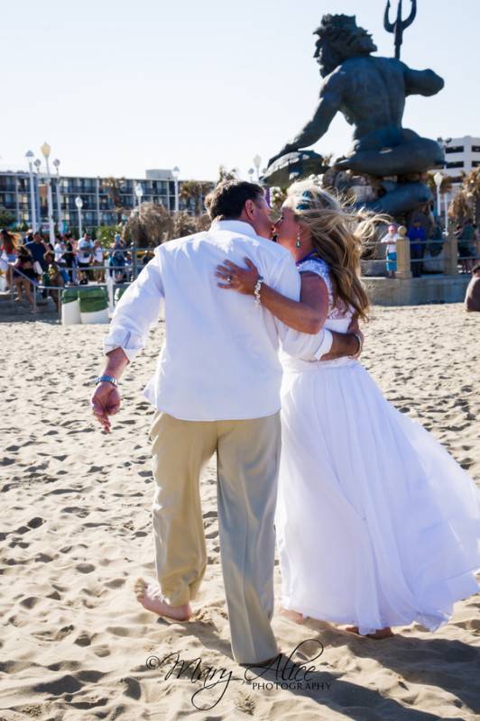 A Windy Virginia Beach Wedding