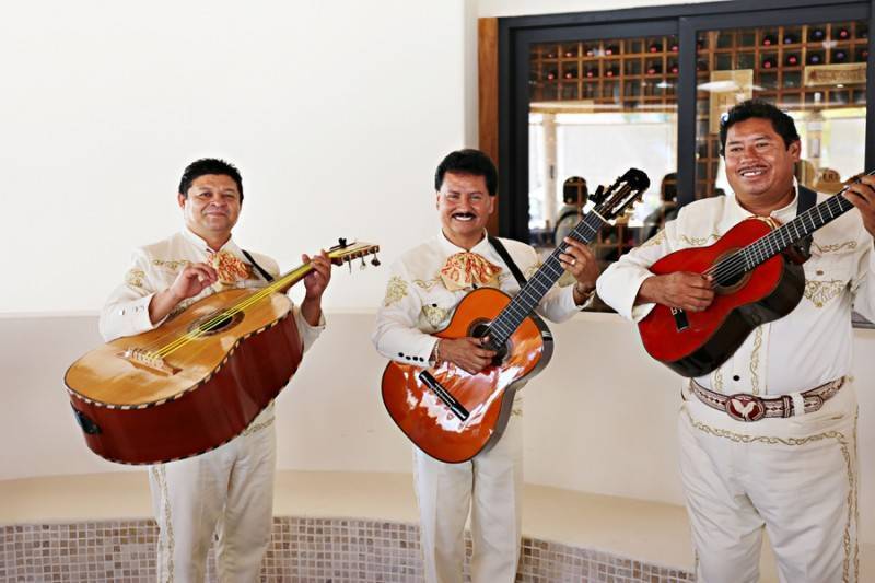 Stunning and Vibrant Beach Wedding in Mexico