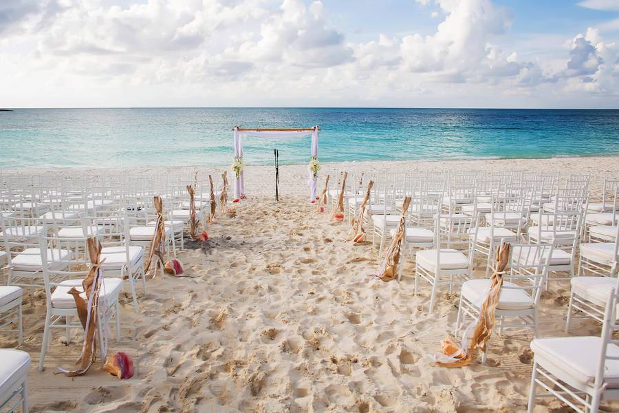 Laid Back and All-White in Bahamas