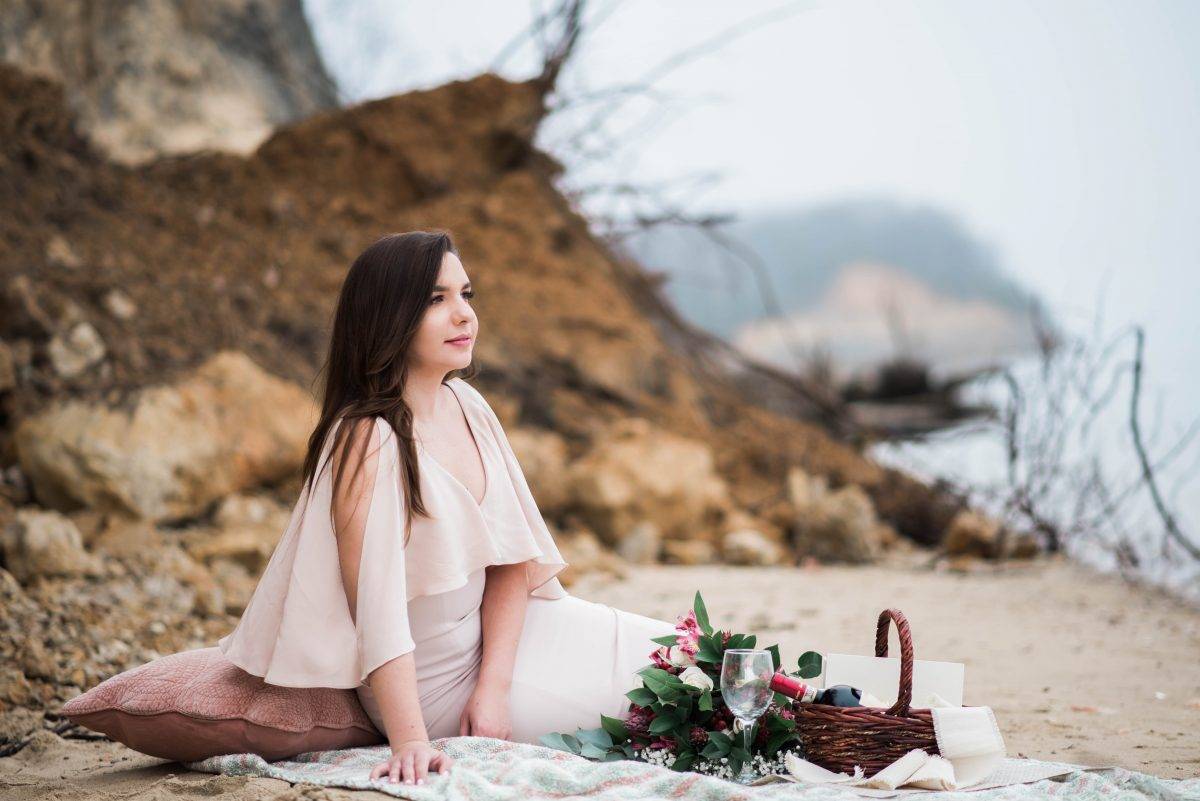 Styled Shoot | Chillin’ By The Calvert Cliff