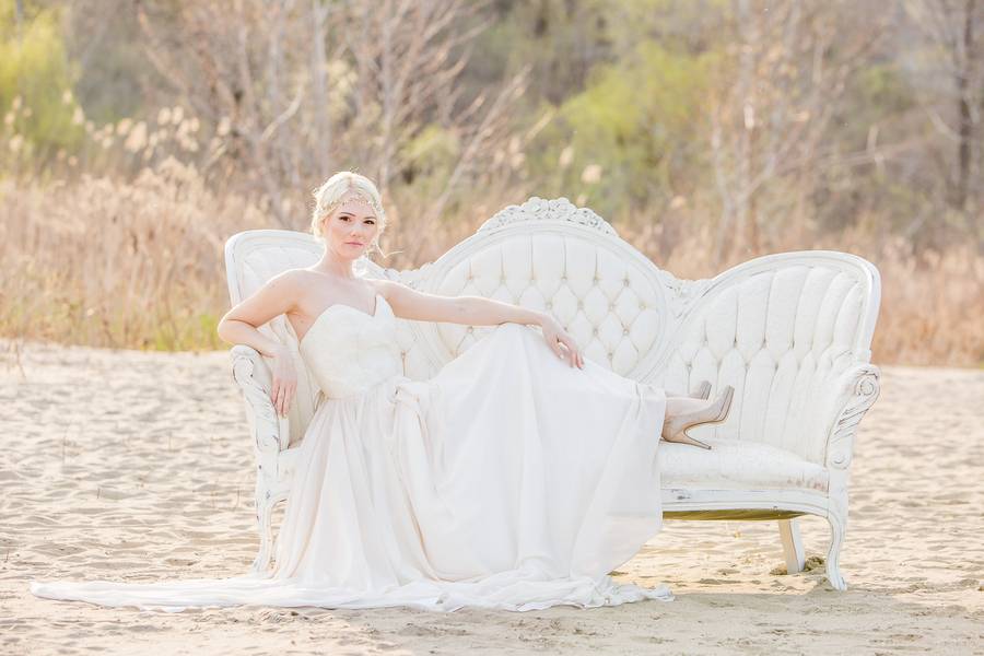 Romantic Beach Styled Shoot   The Scarborough Bluffs