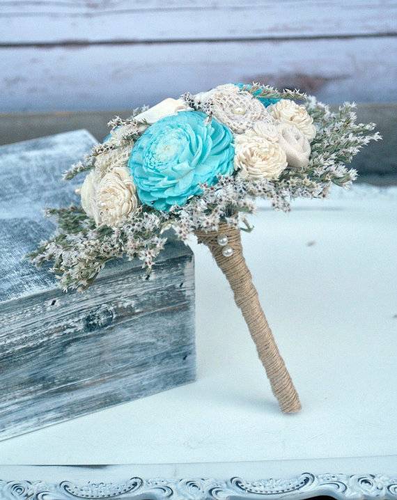 6 Unique Ways to Use Aquamarine in Your Beach Wedding