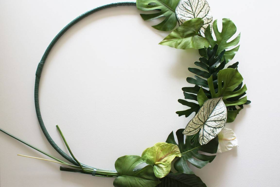 DIY Tropical Wreath Tutorial