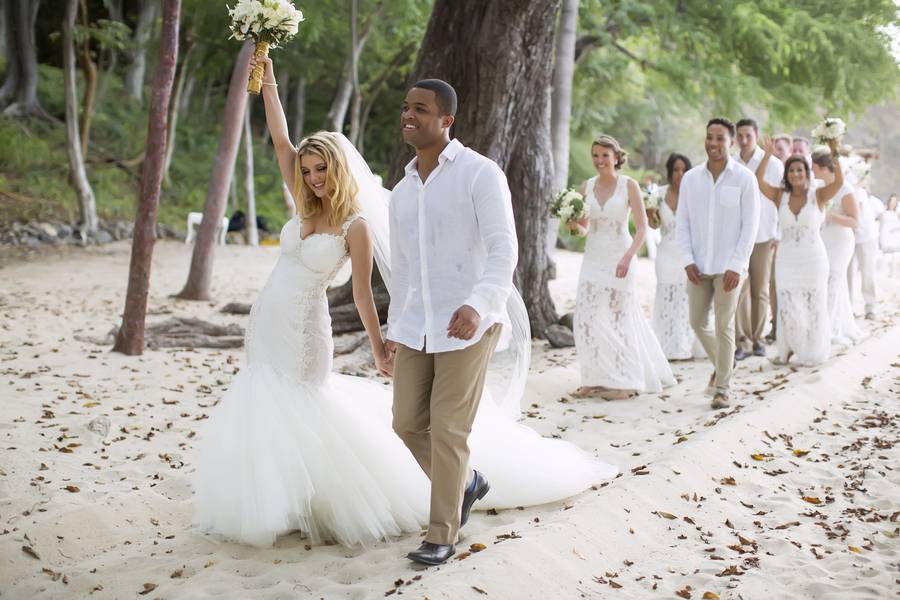 Chic Beach Wedding in Costa Rica