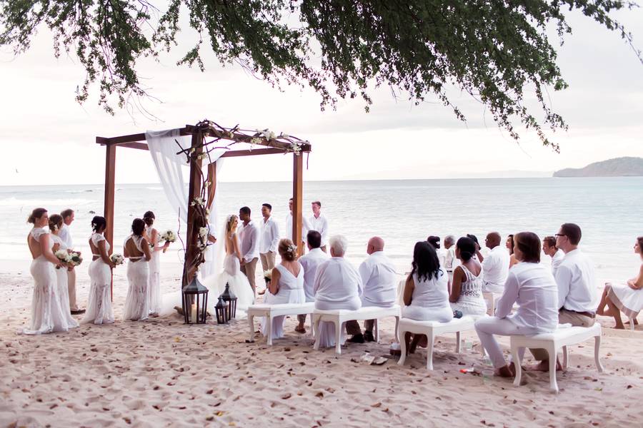 Chic Beach Wedding in Costa Rica