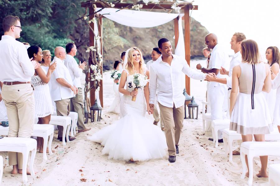 Chic Beach Wedding in Costa Rica