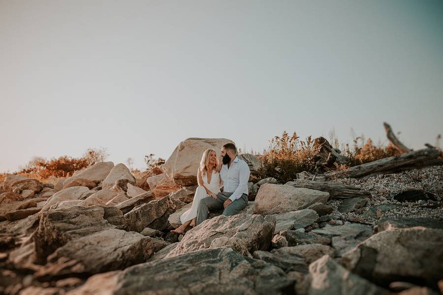 Lingering Summery October Engagement