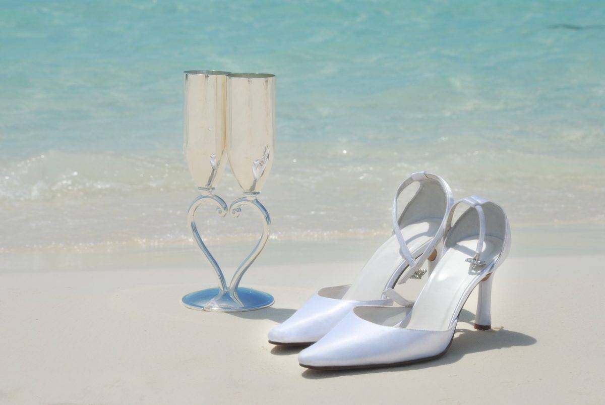 20 Things Youll Want to Buy Before Your Destination Wedding