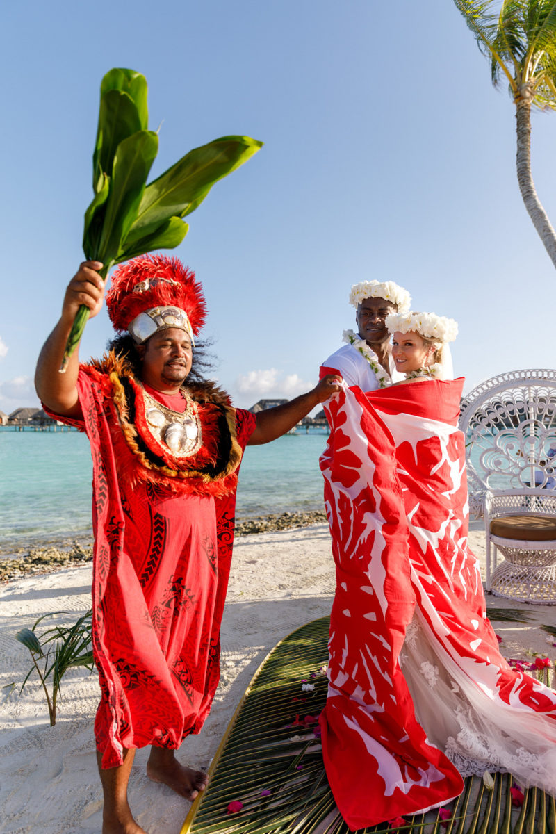 Sunset Elopement in French Polynesia