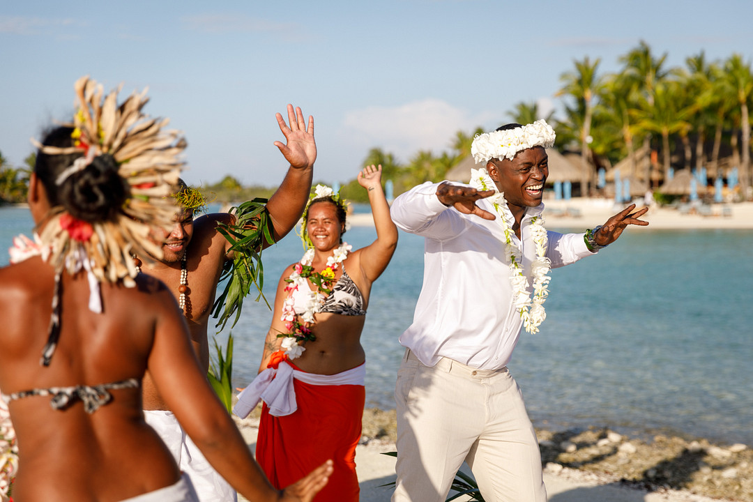 Sunset Elopement in French Polynesia