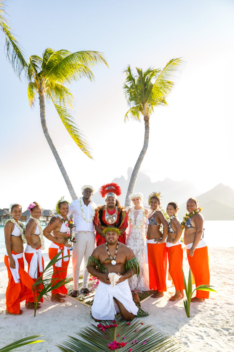 Sunset Elopement in French Polynesia