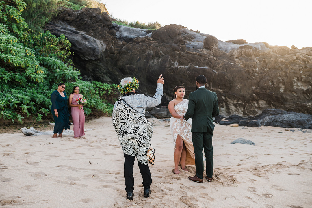 Just Mauid: An Intimate Tropical Elopement in Maui