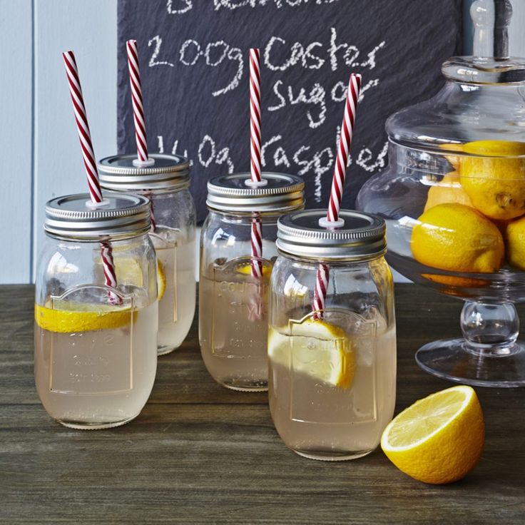 Make This DIY Refreshment Ladder: Keep Hot Guests Happy